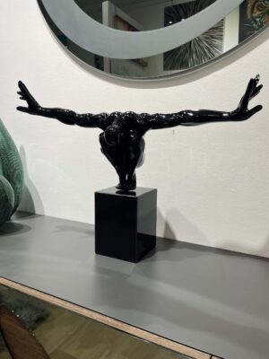 scultura-resina-equilibrio-grande-rosso-nero-oro (4)