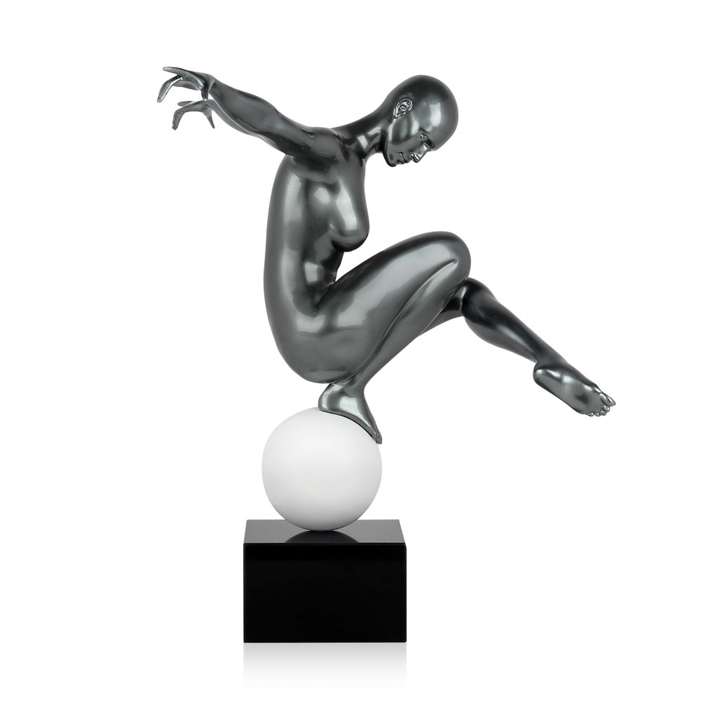 Scultura in resina Woman Sphere - immagine 3