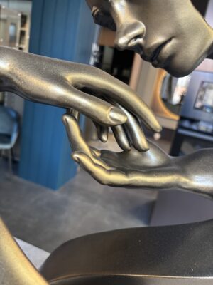 scultura-in-resina-bronzo-e-nero-l'origine-del-pensiero (1)
