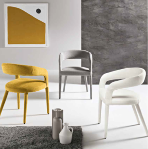poltroncina-fred-imbottita-in-tessuto-boucle-ecru-capodarte