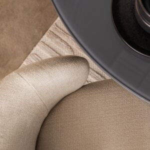 sedia-poltroncina-seduta-tessuto-beige-chiaro-struttura-metallo-nero (5)