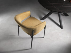 sedia-poltroncina-maya-tessuto-anti-macchia-easy-clean-sedia-maya-stones-marrone-grigio-senape (10)