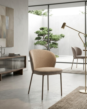 sedia-poltroncina-tessuto-tortora-struttura-metallo-tortora-design-sedie-moderne-chair-modern