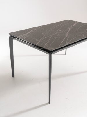 tavolo-rail-rettangolare-allungabile-ceramica-portoro-opaco-struttura-metallo-antracite-OM_481_PO_03-stones (2)
