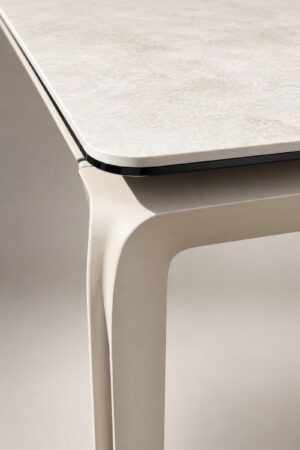 tavolo-rail-rettangolare-allungabile-ceramica-sabbia-opaco-struttura-metallo-sabbia-OM_481_SA_ (2)